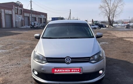 Volkswagen Polo VI (EU Market), 2011 год, 450 000 рублей, 2 фотография