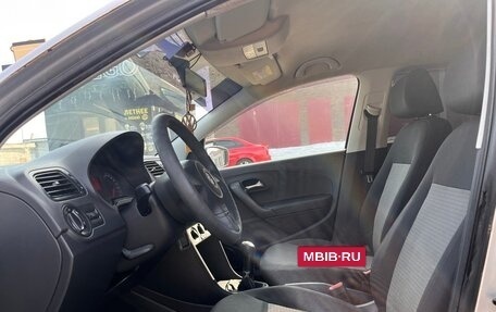 Volkswagen Polo VI (EU Market), 2011 год, 450 000 рублей, 10 фотография