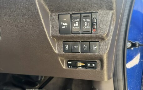 Honda Freed II, 2018 год, 1 720 000 рублей, 13 фотография