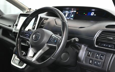 Nissan Serena IV, 2018 год, 2 250 000 рублей, 11 фотография