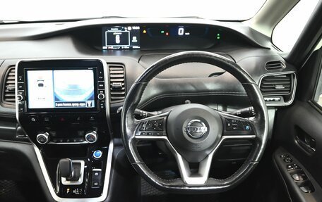 Nissan Serena IV, 2018 год, 2 250 000 рублей, 12 фотография