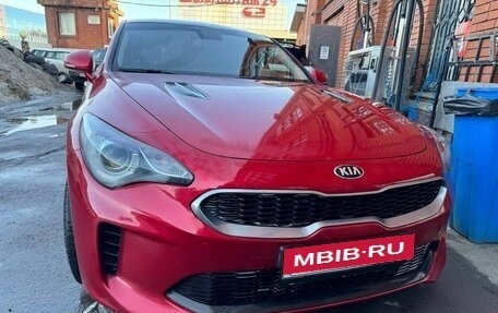 KIA Stinger I, 2019 год, 1 850 000 рублей, 1 фотография