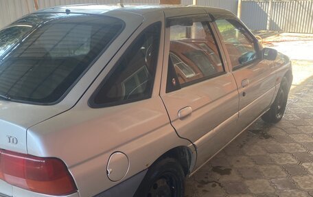 Ford Escort V, 1996 год, 220 000 рублей, 4 фотография