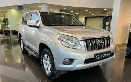 Toyota Land Cruiser Prado 150 рестайлинг 2, 2011 год, 2 590 000 рублей, 3 фотография