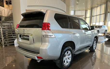 Toyota Land Cruiser Prado 150 рестайлинг 2, 2011 год, 2 590 000 рублей, 5 фотография