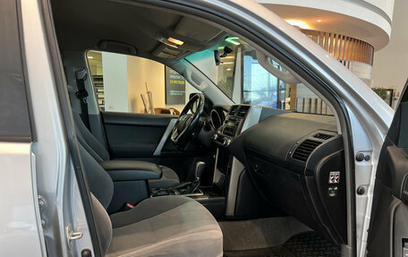 Toyota Land Cruiser Prado 150 рестайлинг 2, 2011 год, 2 590 000 рублей, 11 фотография