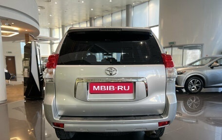 Toyota Land Cruiser Prado 150 рестайлинг 2, 2011 год, 2 590 000 рублей, 6 фотография