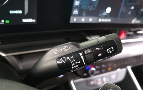 KIA Carnival, 2023 год, 14 фотография