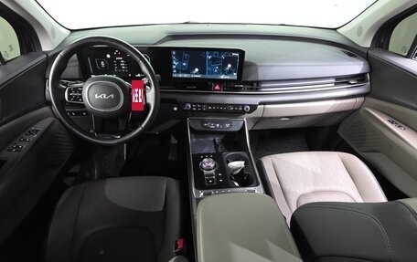 KIA Carnival, 2023 год, 6 фотография