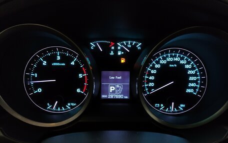 Toyota Land Cruiser 200, 2011 год, 2 980 000 рублей, 11 фотография