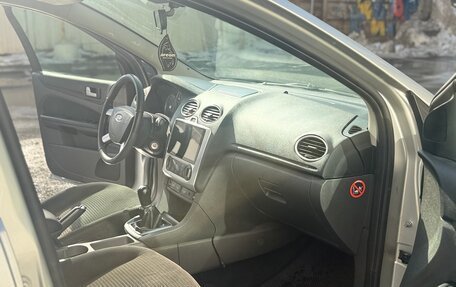 Ford Focus II рестайлинг, 2006 год, 390 000 рублей, 25 фотография