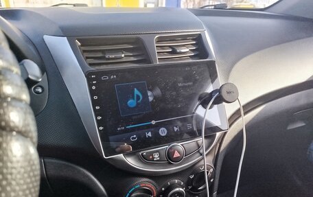 Hyundai Solaris II рестайлинг, 2014 год, 780 000 рублей, 10 фотография