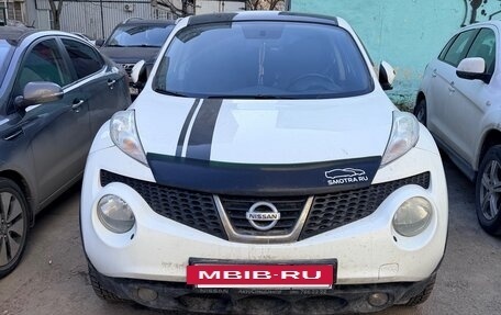 Nissan Juke II, 2014 год, 900 000 рублей, 3 фотография