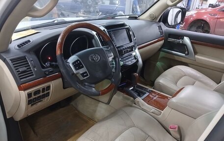 Toyota Land Cruiser 200, 2013 год, 3 100 000 рублей, 6 фотография