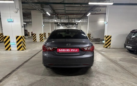 Hyundai Sonata VI, 2012 год, 900 000 рублей, 3 фотография