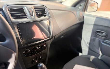 Renault Logan II, 2015 год, 690 000 рублей, 9 фотография