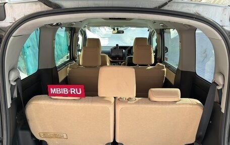 Toyota Noah III, 2014 год, 2 000 000 рублей, 5 фотография