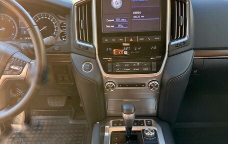 Toyota Land Cruiser 200, 2020 год, 9 450 000 рублей, 19 фотография