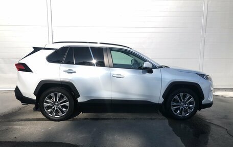 Toyota RAV4, 2020 год, 4 174 000 рублей, 6 фотография