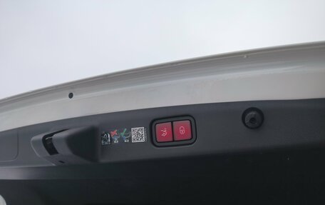 Mercedes-Benz E-Класс, 2024 год, 7 790 000 рублей, 16 фотография