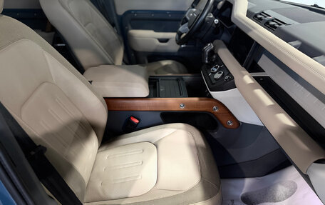 Land Rover Defender II, 2020 год, 4 150 000 рублей, 26 фотография