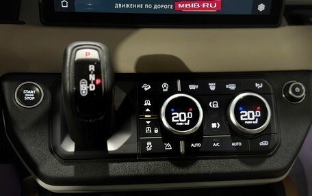 Land Rover Defender II, 2020 год, 4 150 000 рублей, 17 фотография