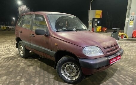 Chevrolet Niva I рестайлинг, 2004 год, 179 000 рублей, 1 фотография