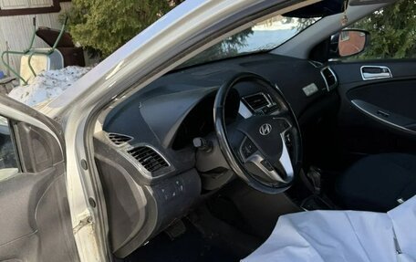 Hyundai Solaris II рестайлинг, 2015 год, 1 210 000 рублей, 4 фотография