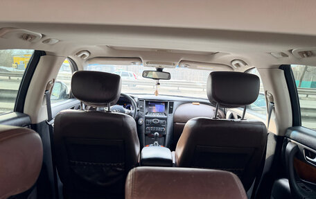 Infiniti QX70, 2015 год, 2 300 000 рублей, 9 фотография