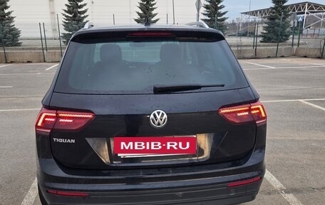 Volkswagen Tiguan II, 2018 год, 2 050 000 рублей, 4 фотография