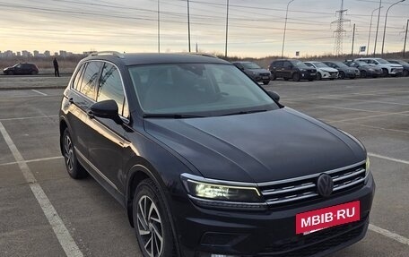 Volkswagen Tiguan II, 2018 год, 2 050 000 рублей, 3 фотография