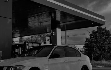 BMW 3 серия, 2011 год, 900 000 рублей, 4 фотография