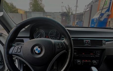 BMW 3 серия, 2011 год, 900 000 рублей, 7 фотография