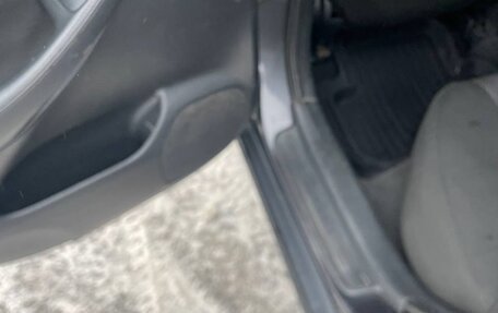 Toyota Avensis III рестайлинг, 2006 год, 380 000 рублей, 12 фотография