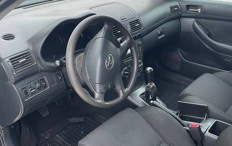 Toyota Avensis III рестайлинг, 2006 год, 380 000 рублей, 13 фотография