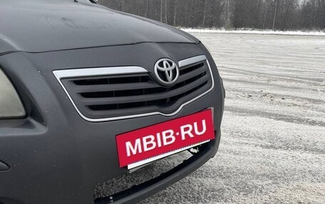 Toyota Avensis III рестайлинг, 2006 год, 380 000 рублей, 2 фотография