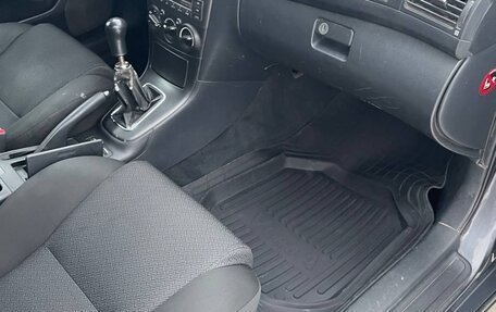 Toyota Avensis III рестайлинг, 2006 год, 380 000 рублей, 15 фотография