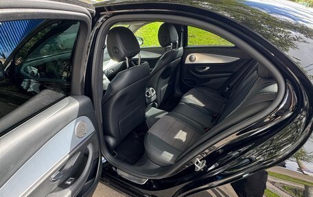 Mercedes-Benz E-Класс, 2019 год, 2 357 000 рублей, 10 фотография