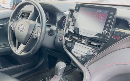 Toyota Camry, 2021 год, 2 798 000 рублей, 10 фотография