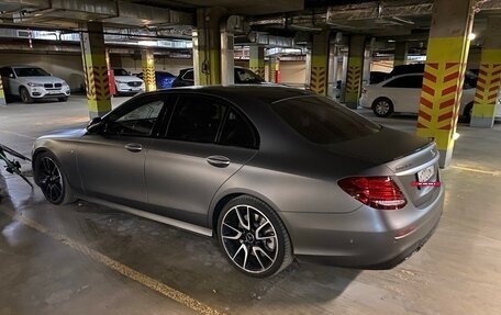 Mercedes-Benz E-Класс AMG, 2017 год, 3 900 000 рублей, 4 фотография