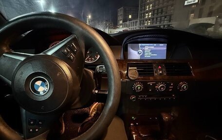 BMW 5 серия, 2004 год, 1 050 000 рублей, 7 фотография