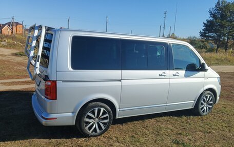 Volkswagen Multivan T6 рестайлинг, 2018 год, 4 100 000 рублей, 2 фотография