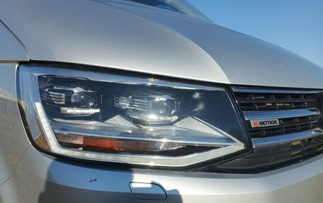 Volkswagen Multivan T6 рестайлинг, 2018 год, 4 100 000 рублей, 6 фотография