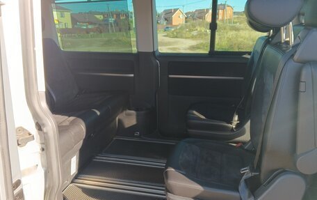 Volkswagen Multivan T6 рестайлинг, 2018 год, 4 100 000 рублей, 9 фотография