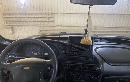 Chevrolet Niva I рестайлинг, 2004 год, 179 000 рублей, 4 фотография