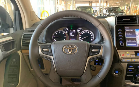 Toyota Land Cruiser, 2022 год, 9 490 000 рублей, 6 фотография