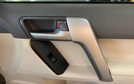 Toyota Land Cruiser, 2022 год, 9 490 000 рублей, 8 фотография