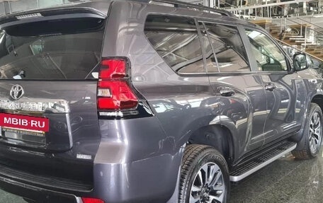 Toyota Land Cruiser, 2022 год, 9 490 000 рублей, 19 фотография