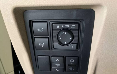 Toyota Land Cruiser, 2022 год, 9 490 000 рублей, 29 фотография