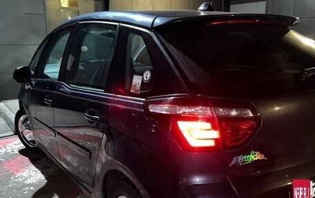 Citroen C4 Picasso II рестайлинг, 2011 год, 615 000 рублей, 2 фотография